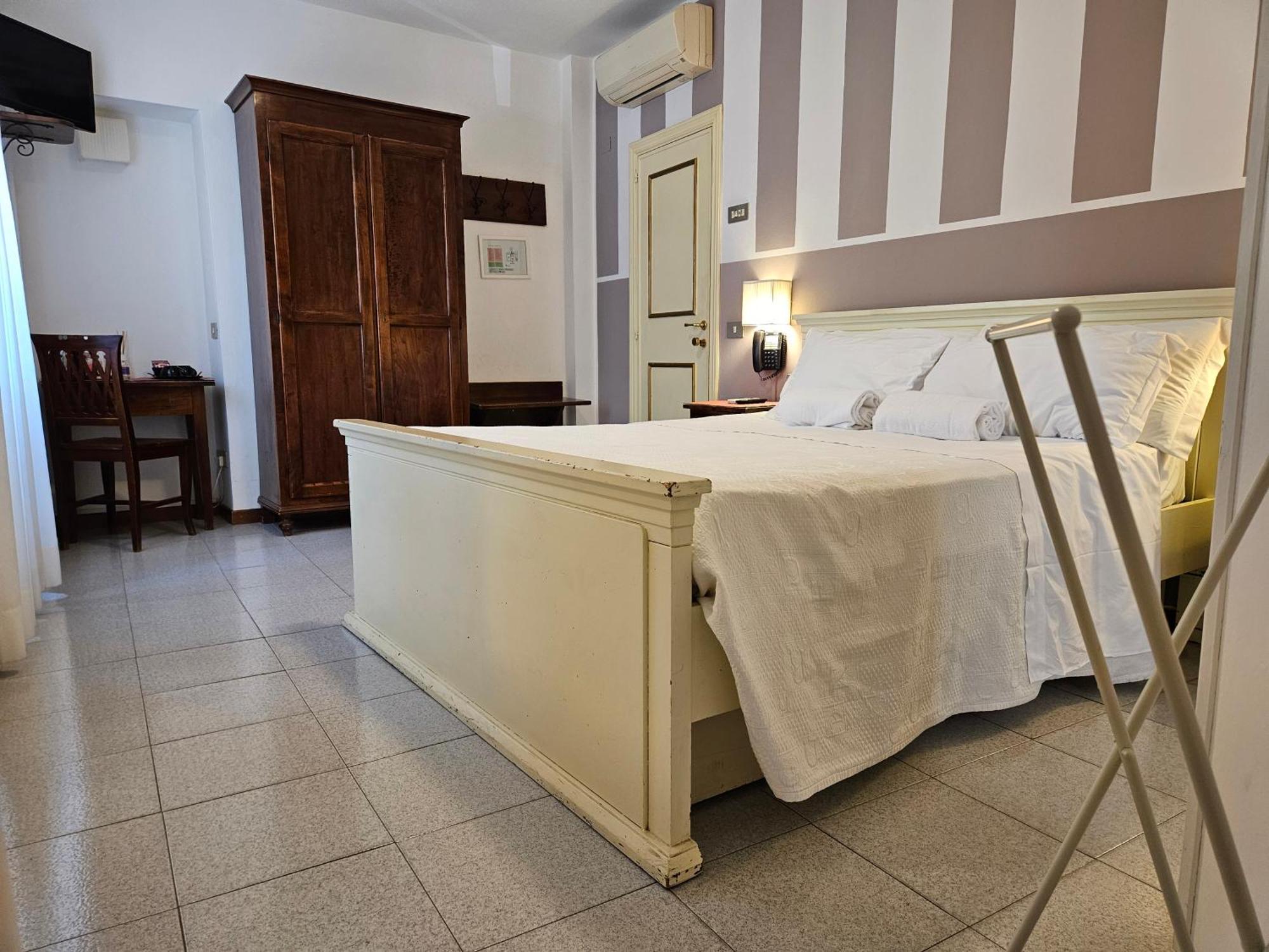 Hotel Rosalba Perugia Ngoại thất bức ảnh